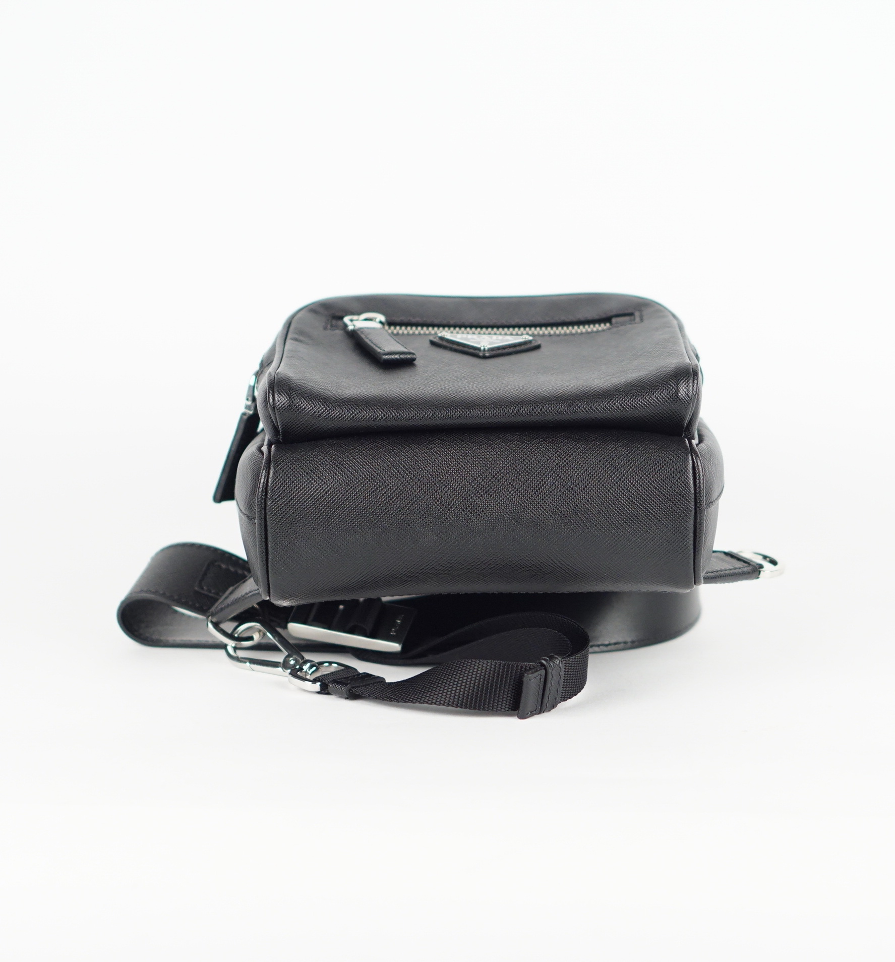 RUCKSACK - SAFFIANO SLING SCHWARZ