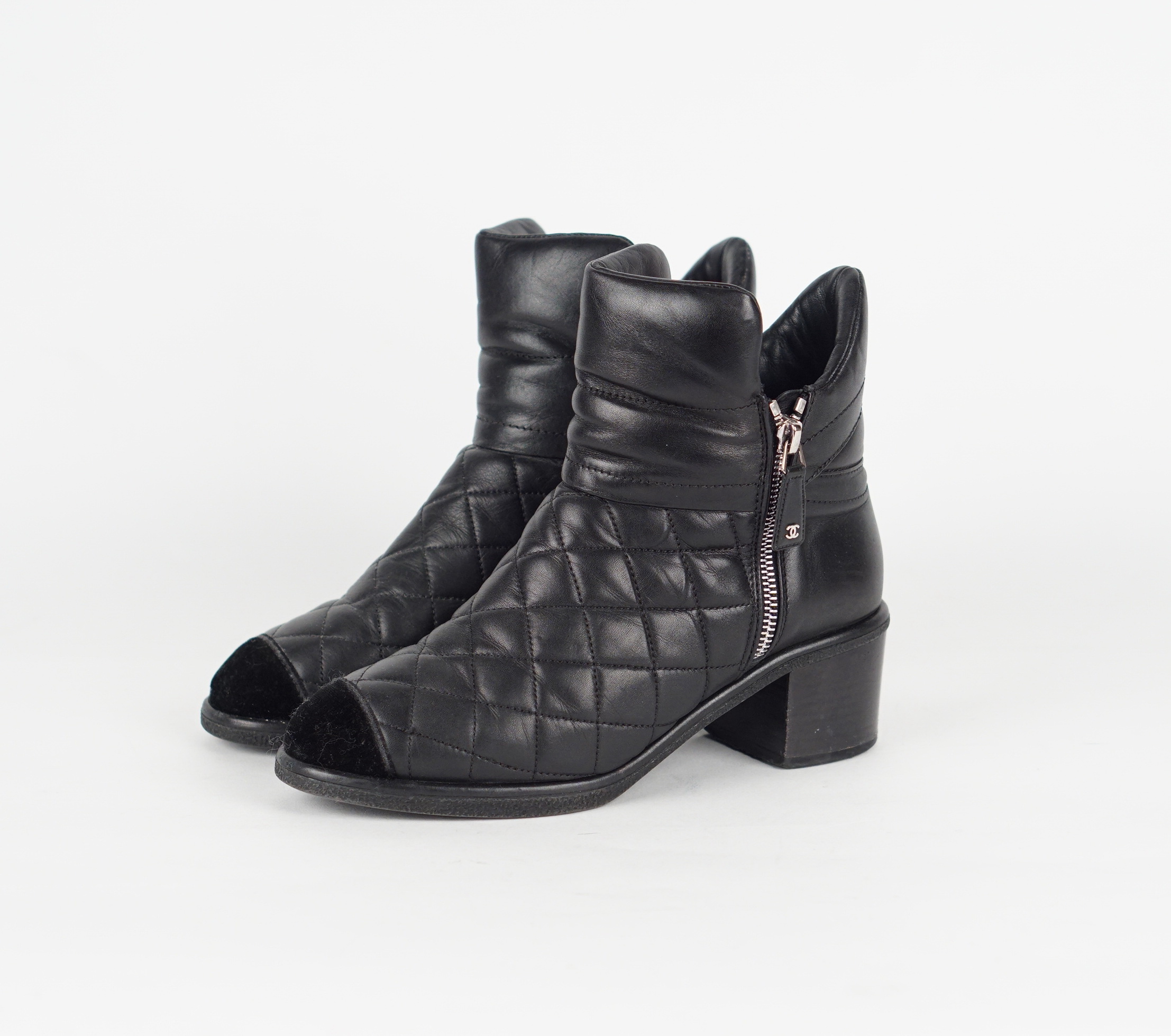 Quilted Cap Toe Ankle Boots 