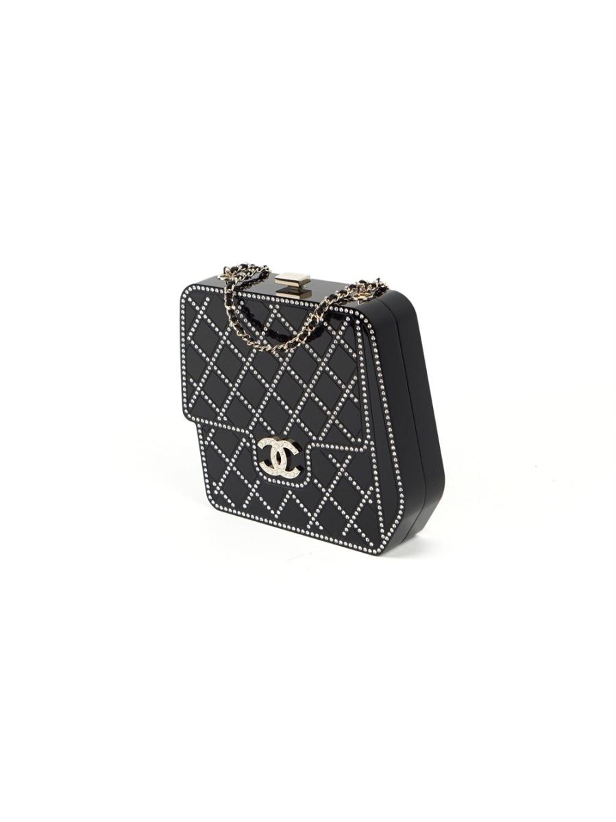 CLUTCH - CHANEL PEARL QUILTED EVENING BAG