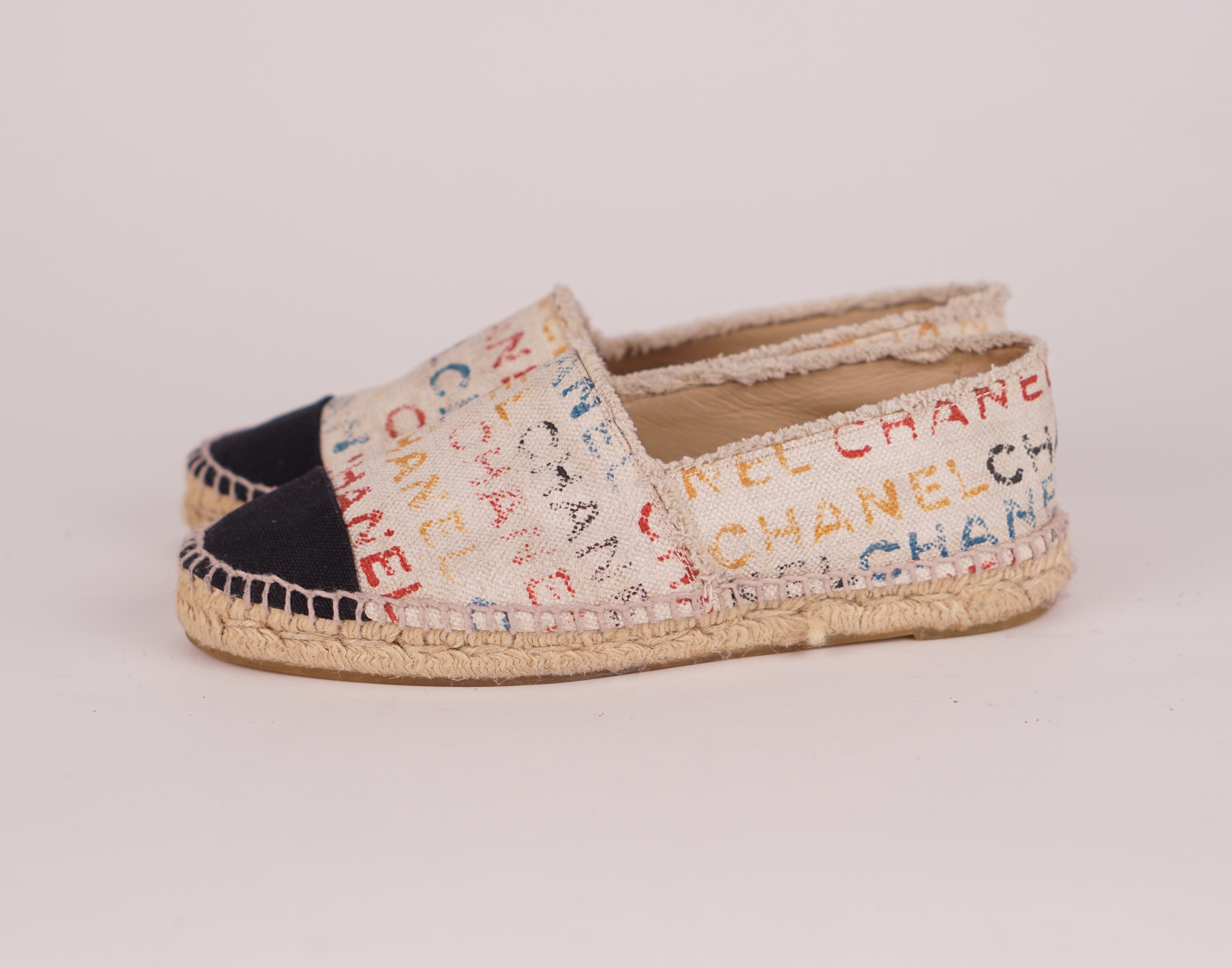 ESPADRILLES - CHANEL AUS LEINEN BUNT