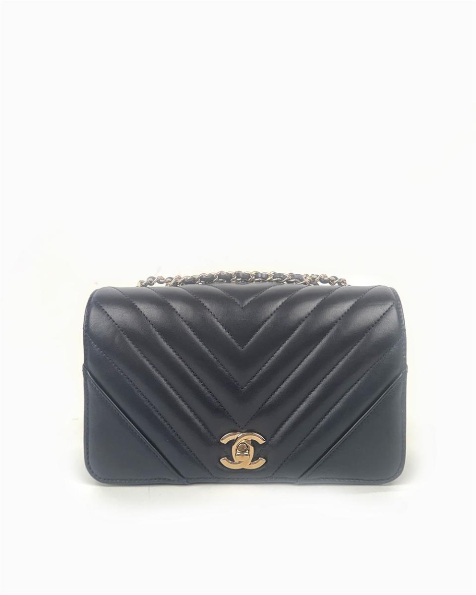 CROSSBODY & SHOULDERBAGS - CHANEL CHEVRON SINGLE FLAP NAVY BLUE