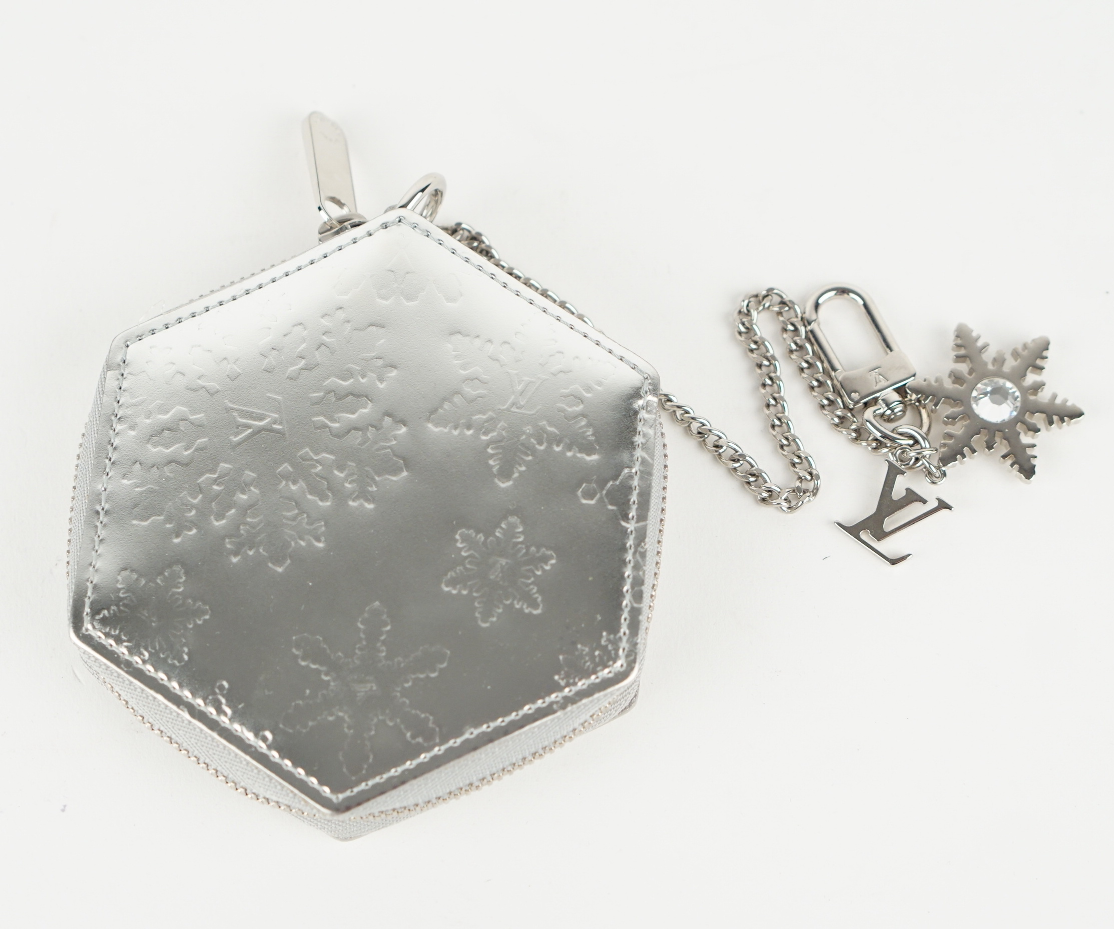 Limited Silver Vernis Snowflake Coin Purse