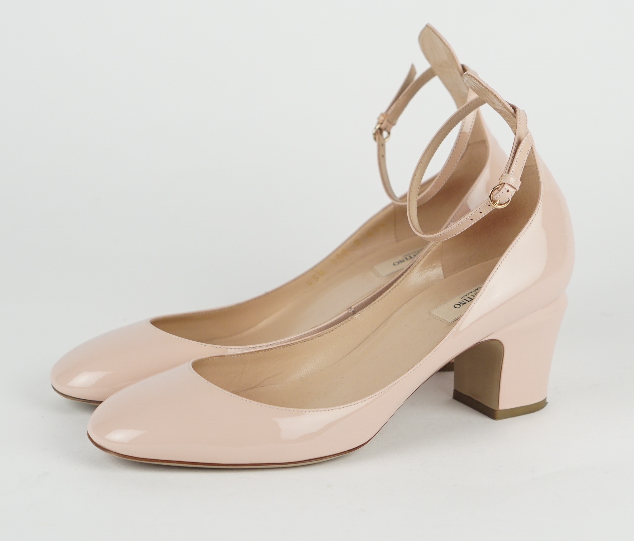 Beige Patent Leather Shoes 