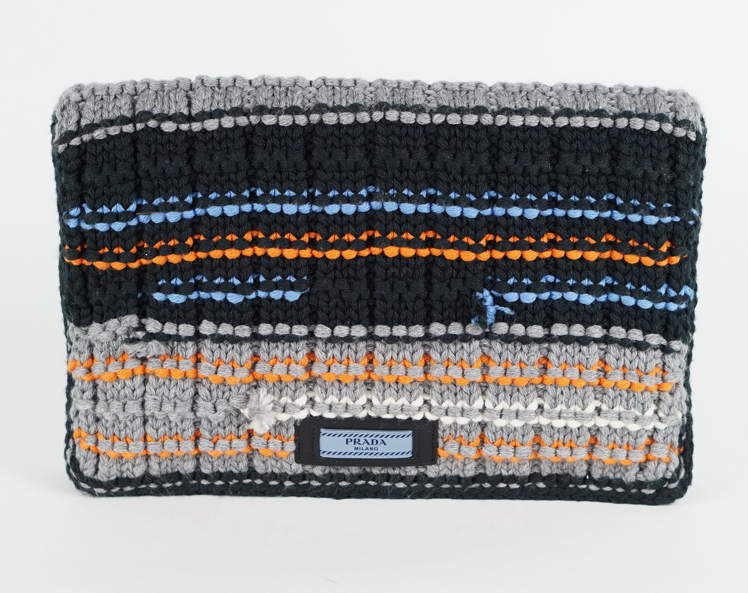 CLUTCH - AUS WOLLE MIT TRAGEKETTE
