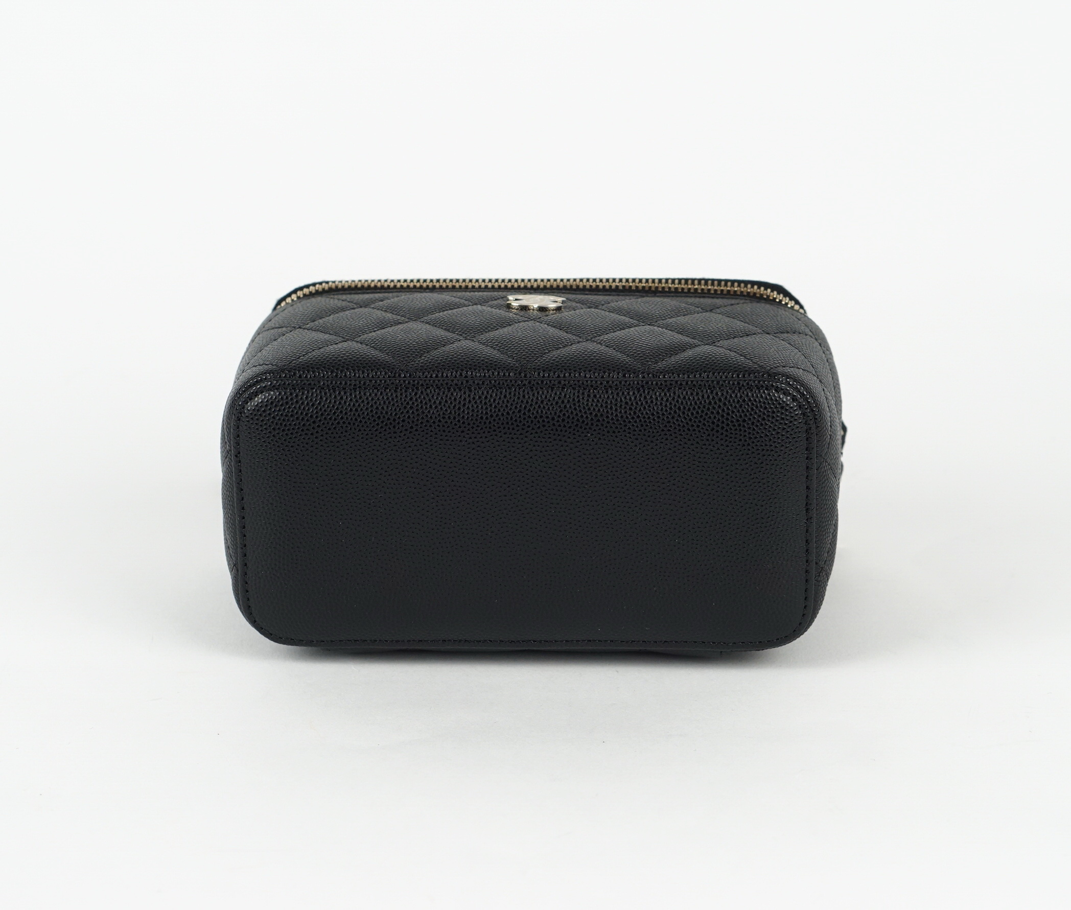 Caviar Quilted Small Vanity Case With Chain 