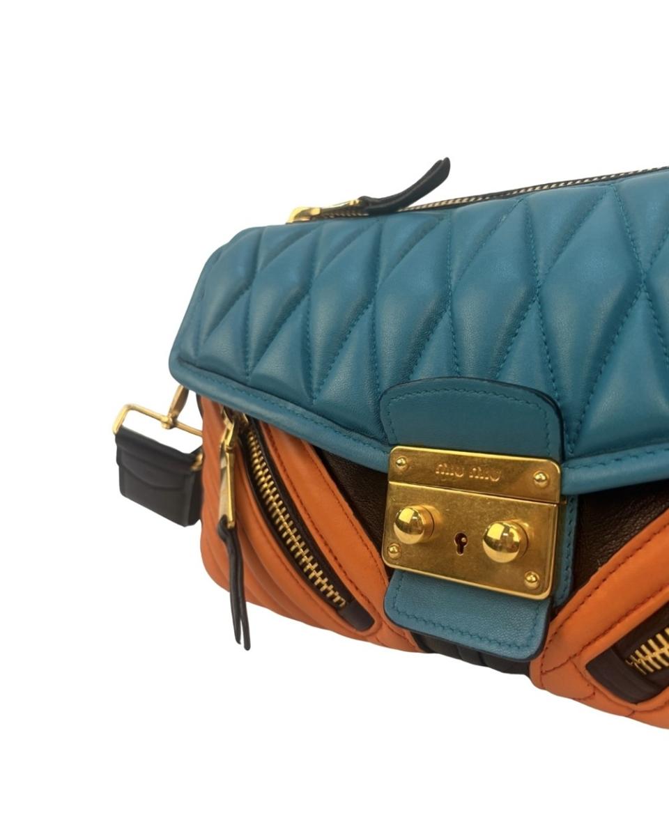 UMHÄNGE- & SCHULTERTASCHEN - MIU MIU NAPPA BIKER BAG COLORBLOCK