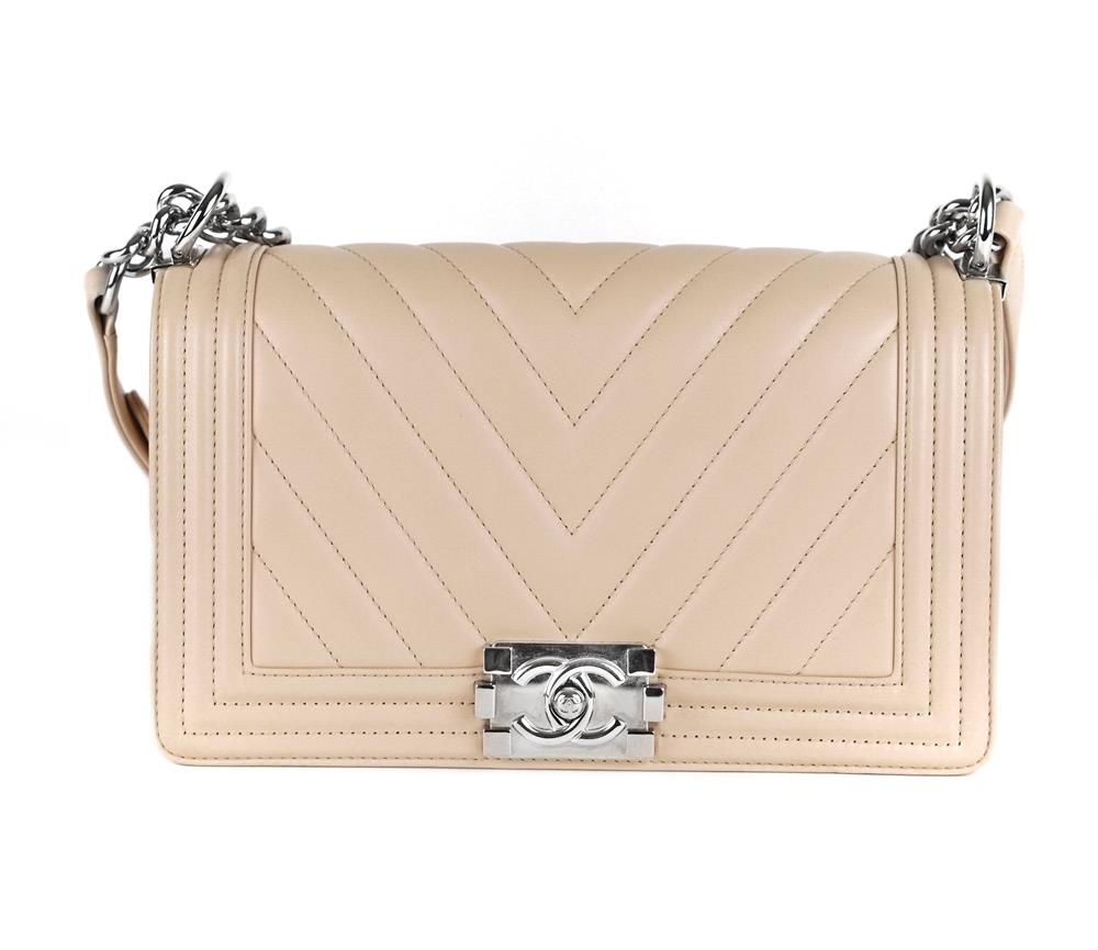 UMHÄNGETASCHE - CHANEL BOY OLD MEDIUM BEIGE