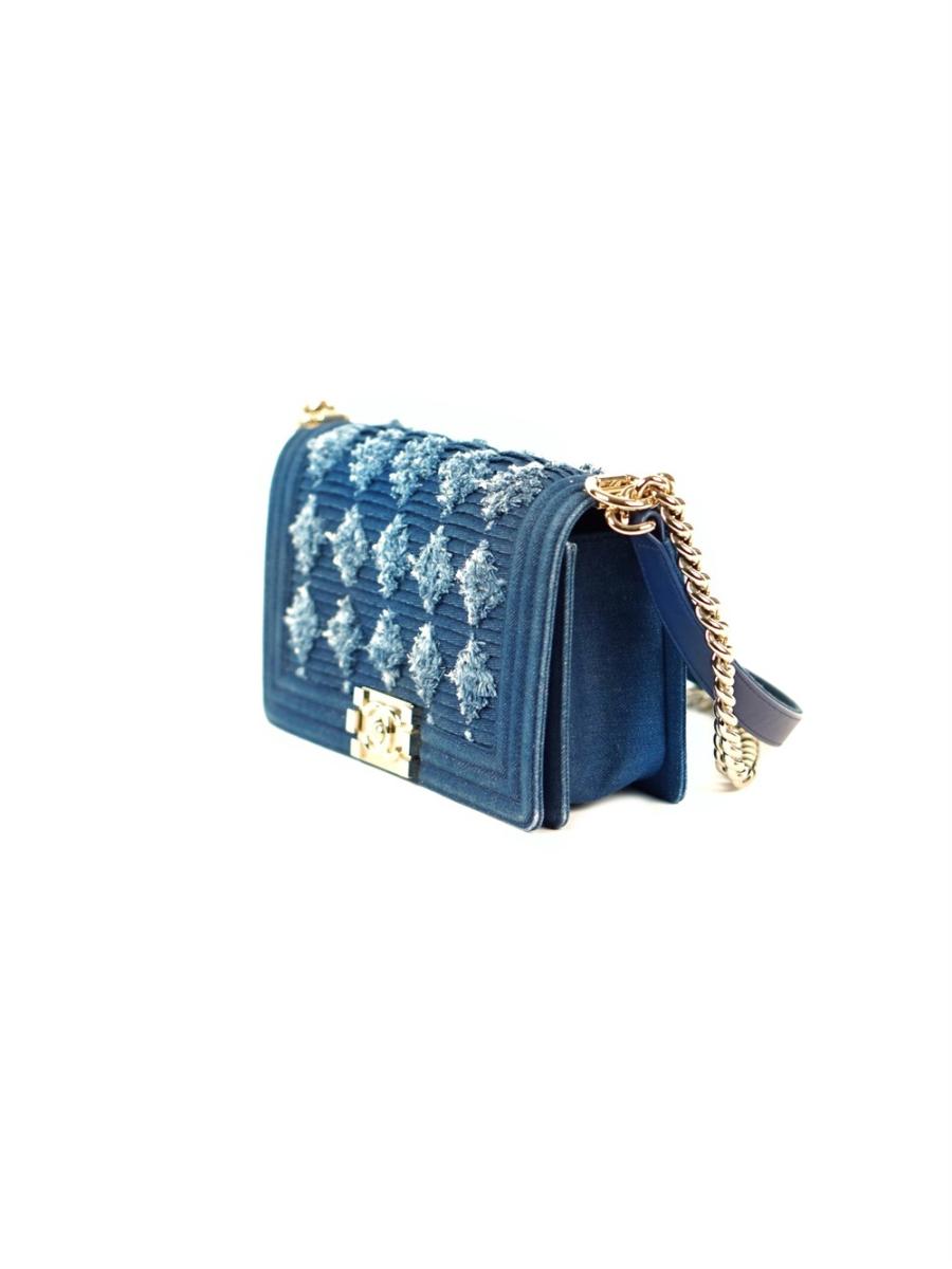 UMHÄNGETASCHE - CHANEL BOY BLAU DENIM MEDIUM