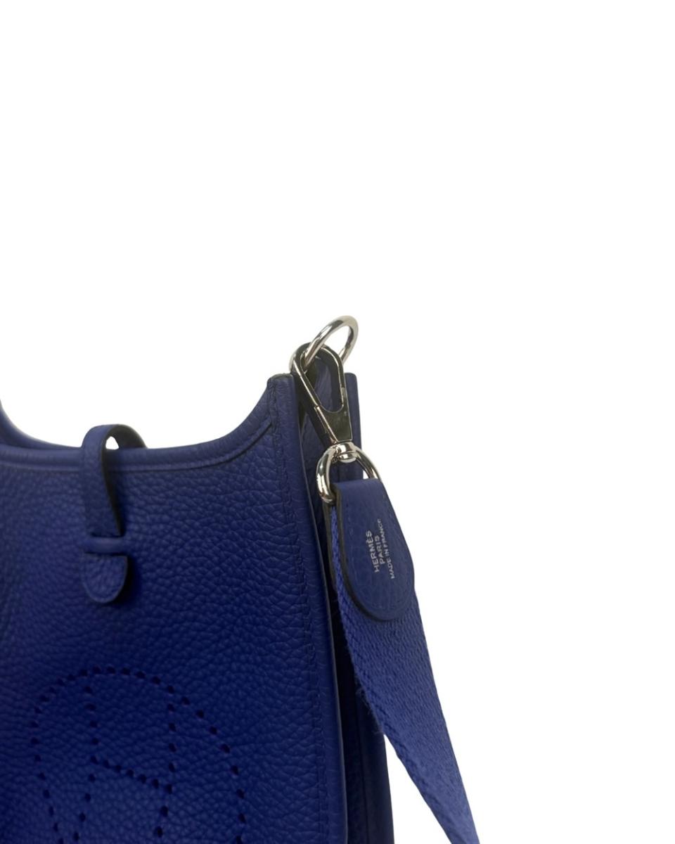 UMHÄNGE- & SCHULTERTASCHEN - HERMES EVELYNE 16 BLEU ROYAL