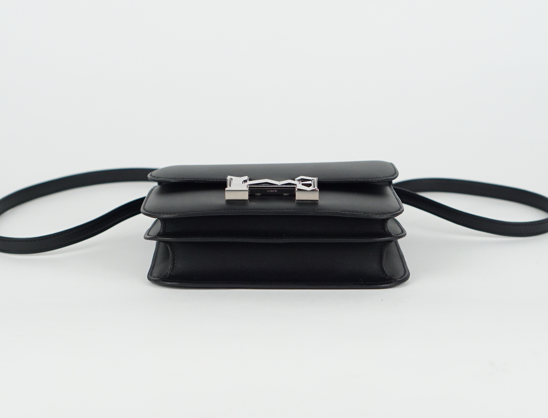 hermes constance 18 black