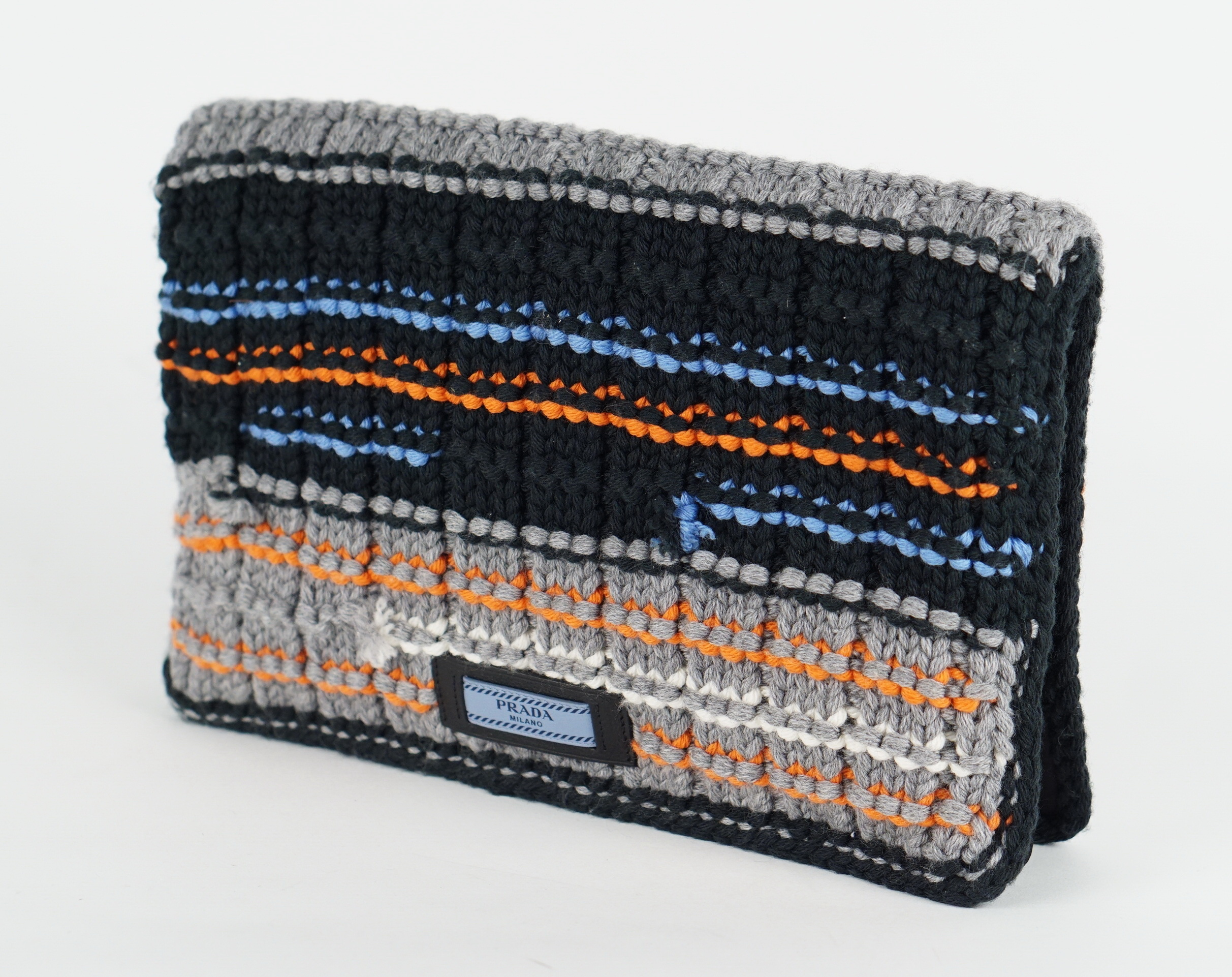 CLUTCH - AUS WOLLE MIT TRAGEKETTE