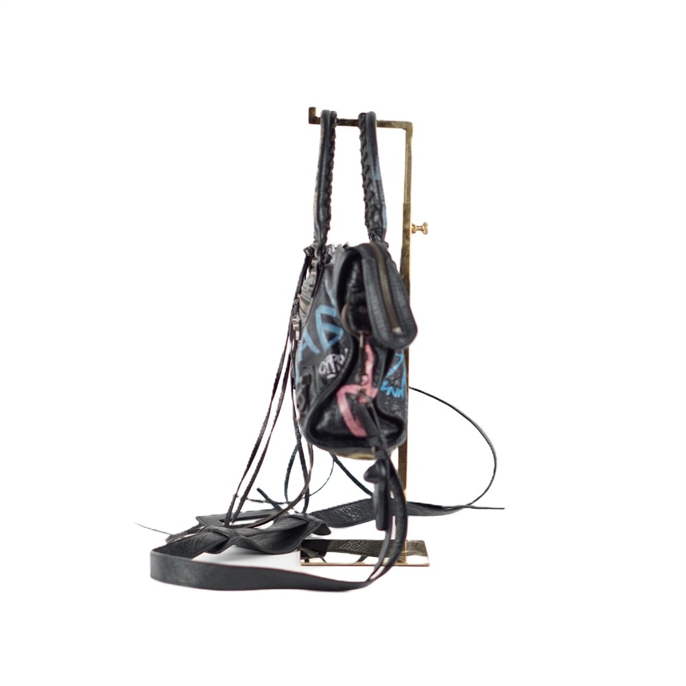 HANDTASCHEN - BALENCIAGA CLASSIC CITY GRAFFITI SCHWARZ