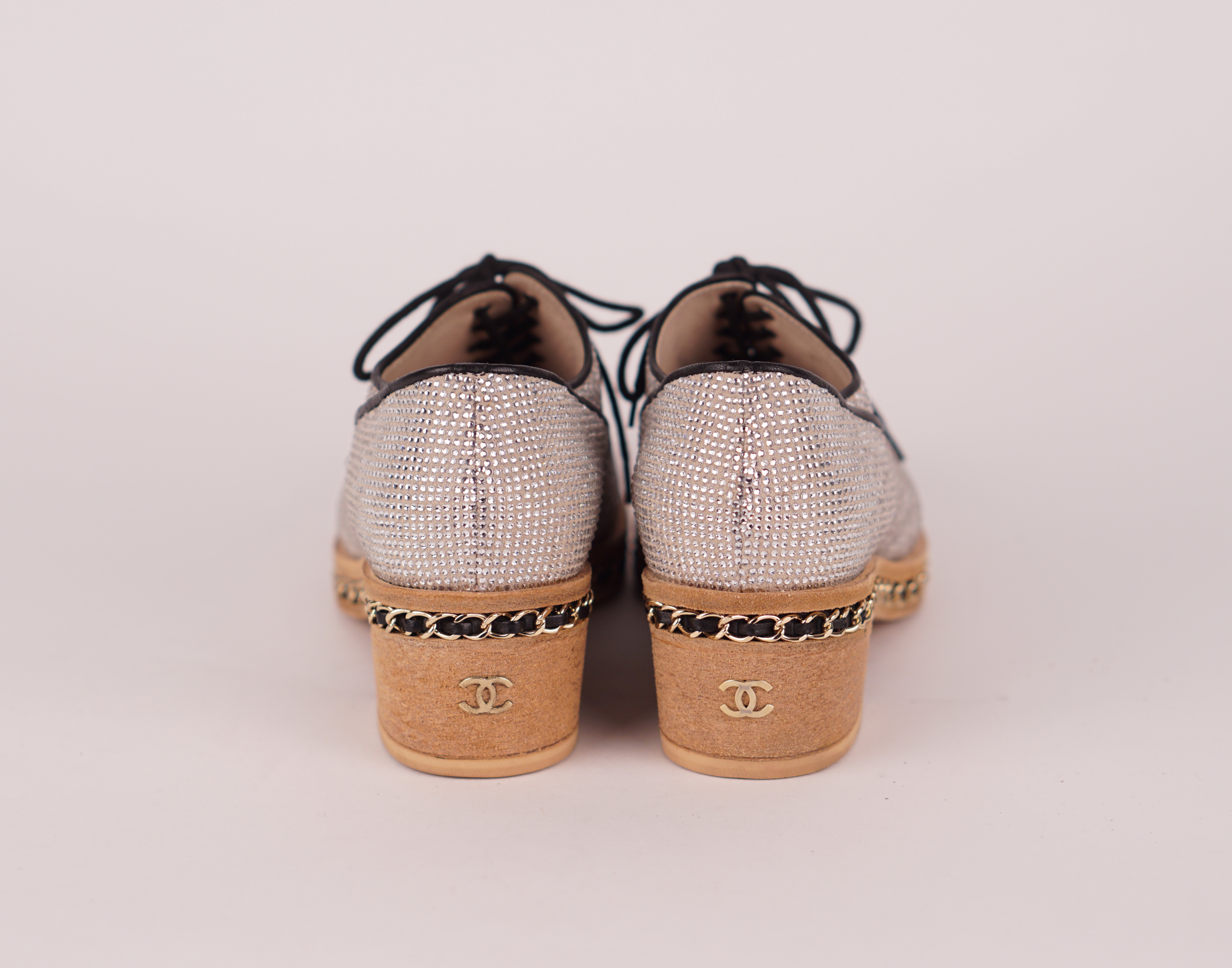 SCHNÜRSCHUHE - MIT KRISTALLEN