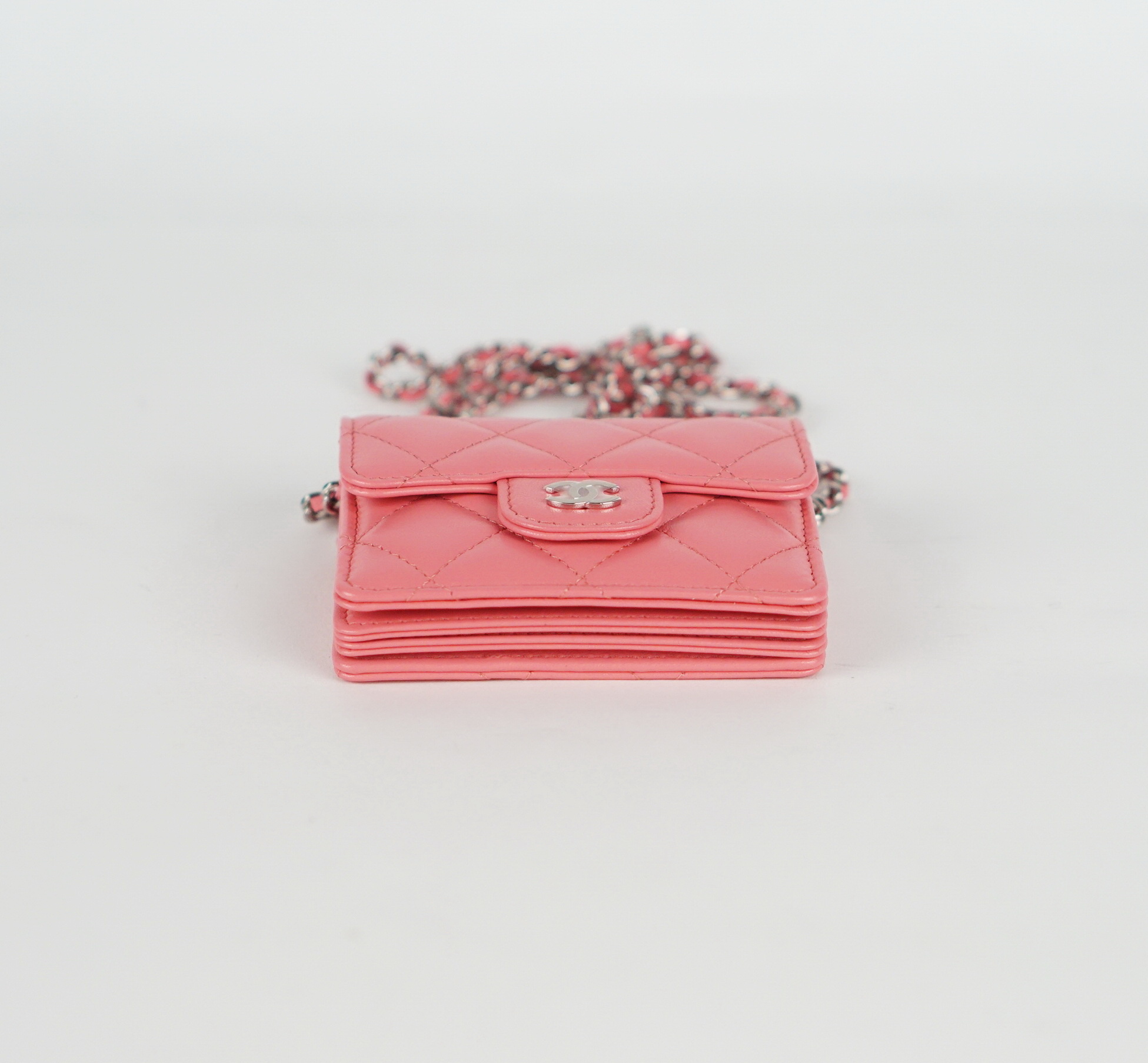 Classic Flap Card Holder with Chain Light Pink 