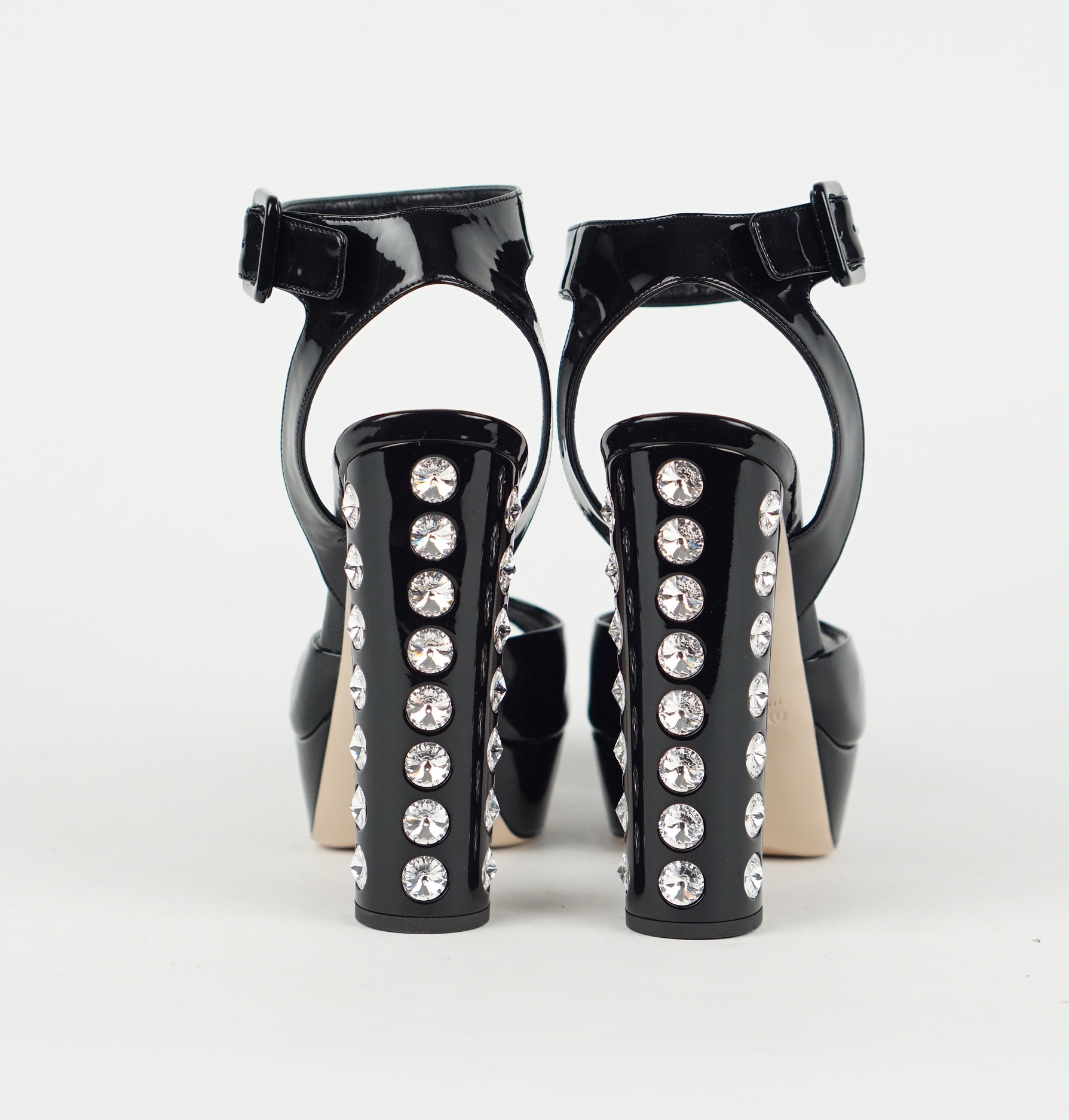 SANDALEN - MIU MIU PLATEAU LACKLEDER SCHWARZ