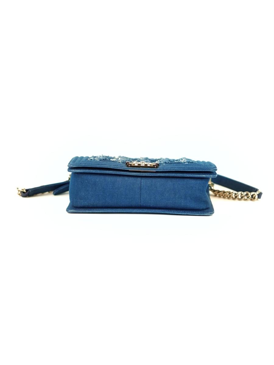 UMHÄNGETASCHE - CHANEL BOY BLAU DENIM MEDIUM
