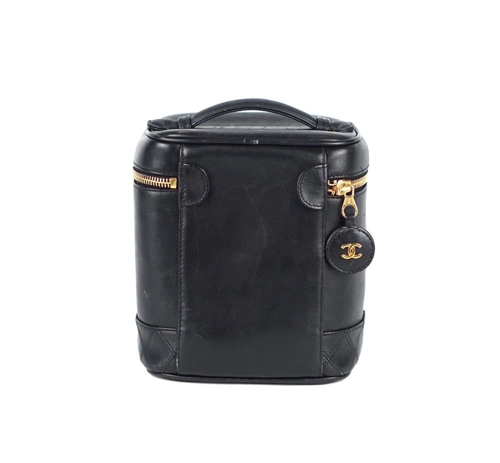 COSMETIC BAG - CHANEL VANITY CASE