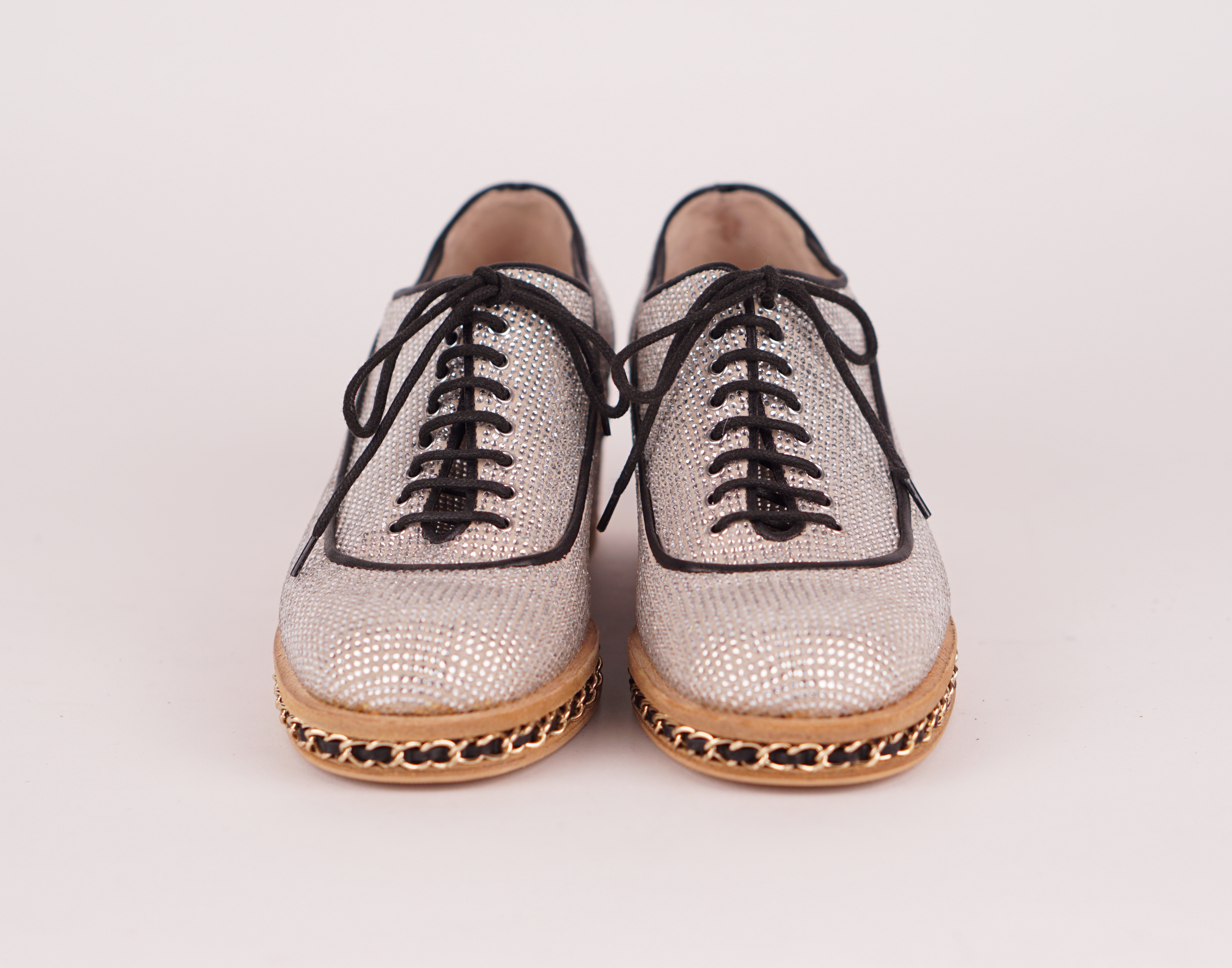 SCHNÜRSCHUHE - MIT KRISTALLEN