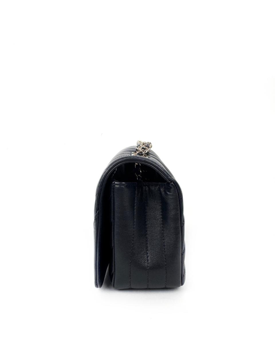 CROSSBODY & SHOULDERBAGS - CHANEL CHEVRON SINGLE FLAP NAVY BLUE